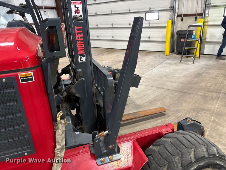 image for item FK1514 2017 Moffett M8 55.4 forklift