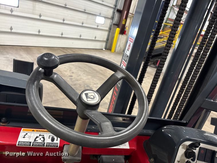 image for item FK1514 2017 Moffett M8 55.4 forklift