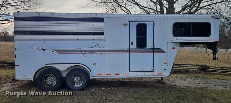 image for item FN5519 2003 Sundowner Stampede livestock trailer
