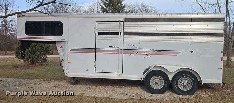 image for item FN5519 2003 Sundowner Stampede livestock trailer