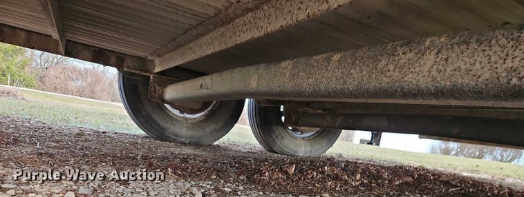 image for item FN5519 2003 Sundowner Stampede livestock trailer