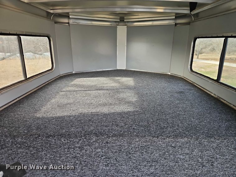 image for item FN5519 2003 Sundowner Stampede livestock trailer