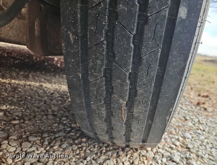 image for item FN5519 2003 Sundowner Stampede livestock trailer