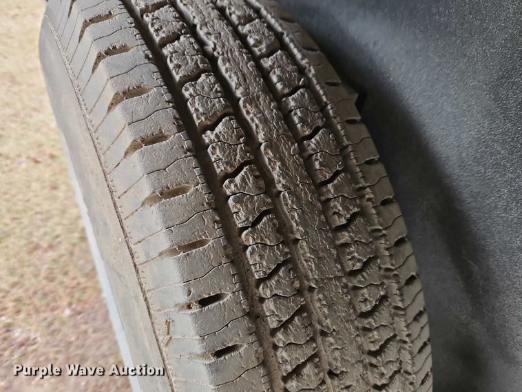 image for item FN5519 2003 Sundowner Stampede livestock trailer