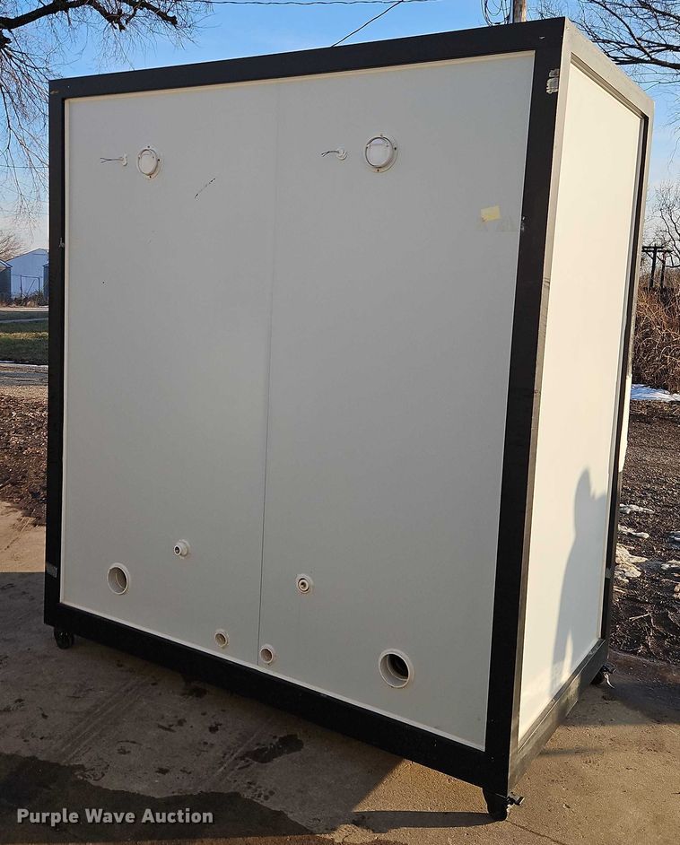 image for item FN5542 Aboss mobile restroom