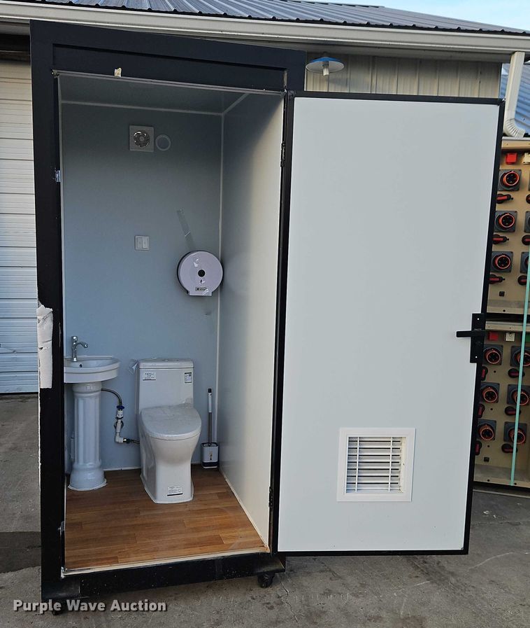 image for item FN5543 Aboss mobile restroom