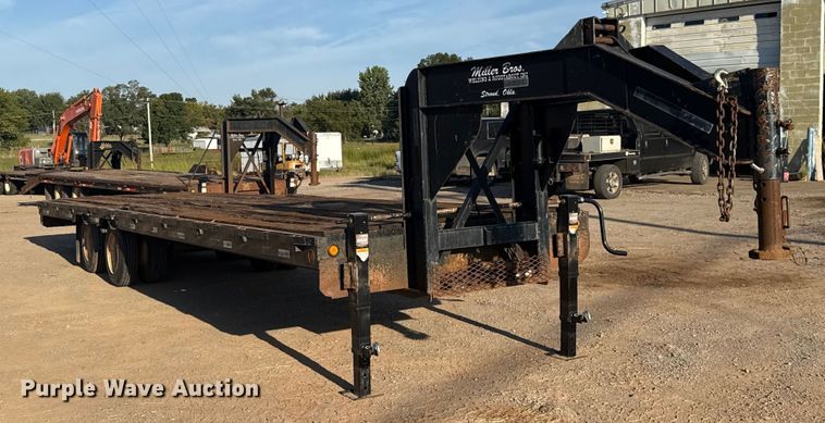 image for item GH9384 1994 Belshe DT-255 equipment trailer