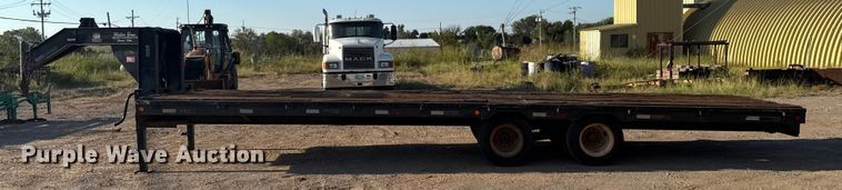 image for item GH9384 1994 Belshe DT-255 equipment trailer