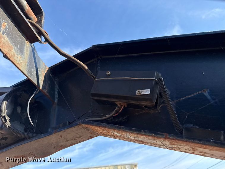 image for item GH9384 1994 Belshe DT-255 equipment trailer