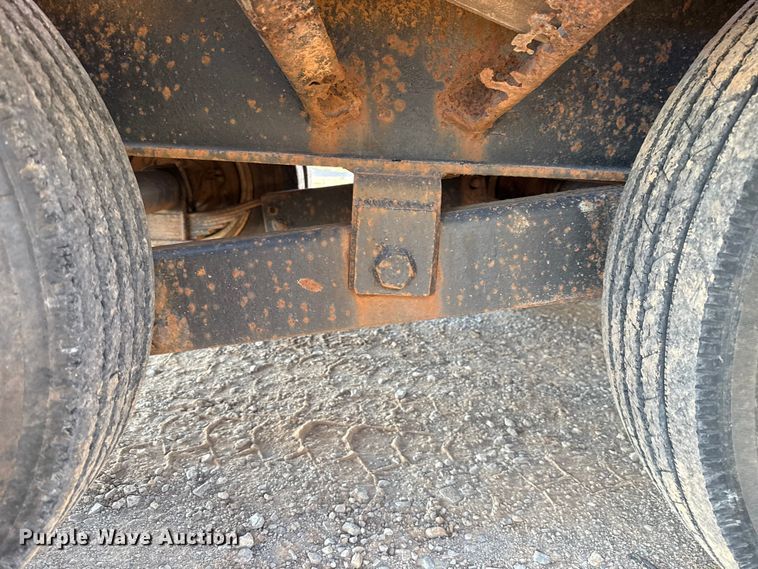 image for item GH9384 1994 Belshe DT-255 equipment trailer