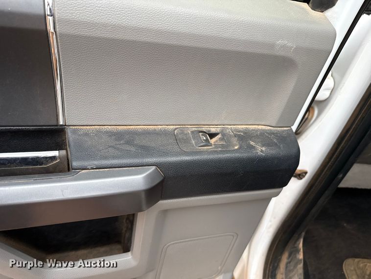 image for item HI9398 2018 Ford F150 Crew Cab pickup truck