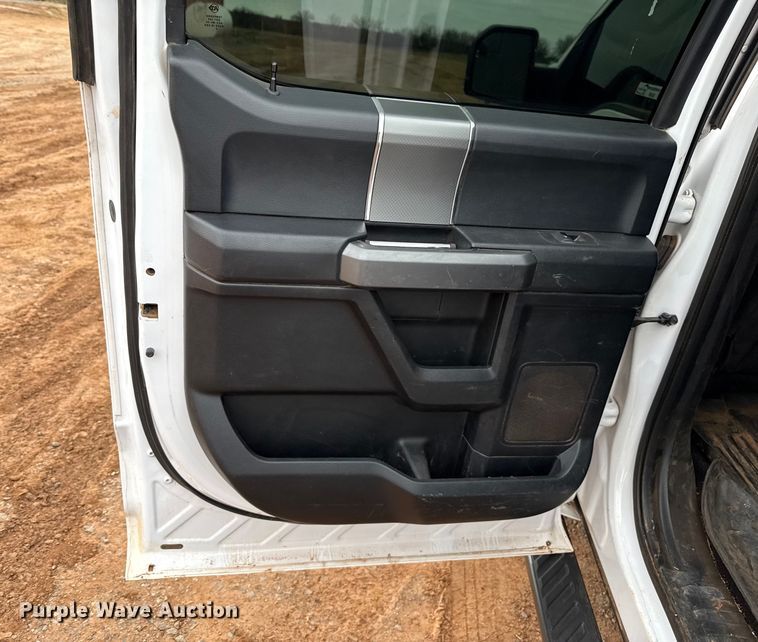 image for item HI9400 2015 Ford F150 Crew Cab pickup truck