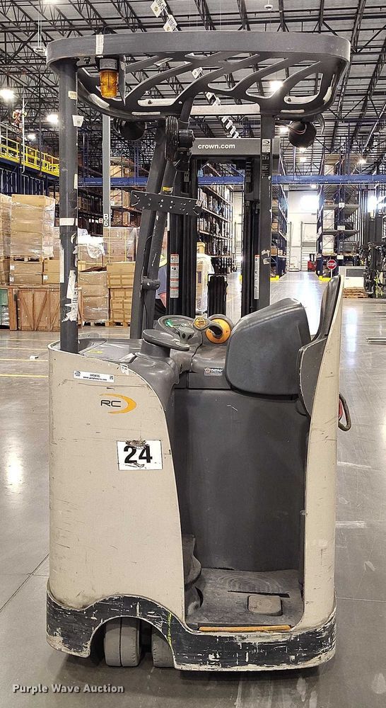 image for item IH9416 2017 Crown RC5545-40 forklift
