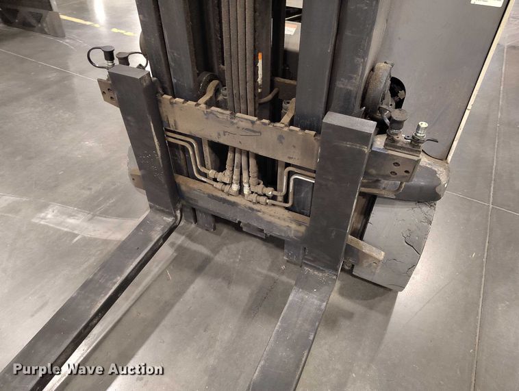 image for item IH9416 2017 Crown RC5545-40 forklift