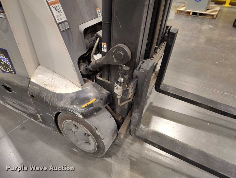 image for item IH9416 2017 Crown RC5545-40 forklift