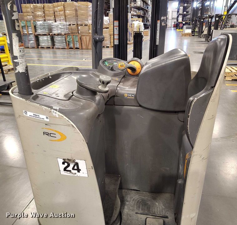 image for item IH9416 2017 Crown RC5545-40 forklift