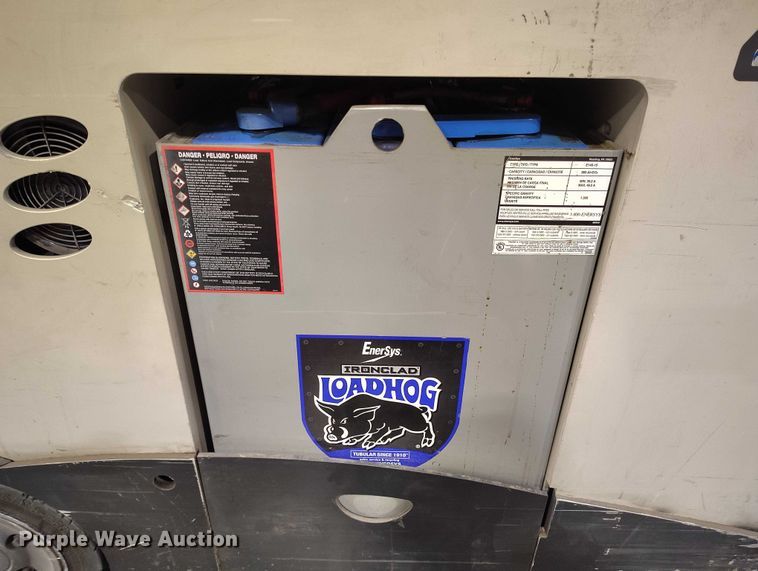 image for item IH9416 2017 Crown RC5545-40 forklift