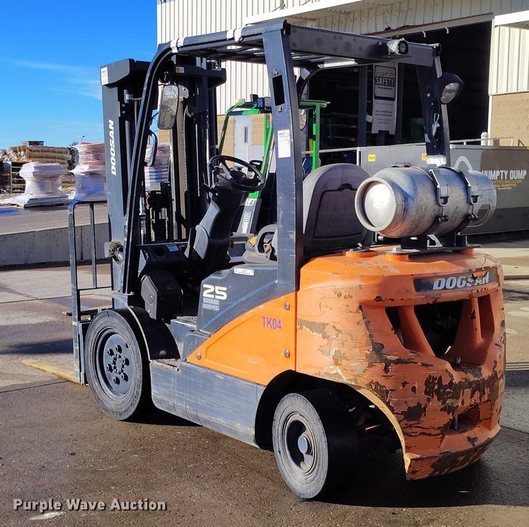 image for item IH9421 2018 Doosan G25-7 forklift