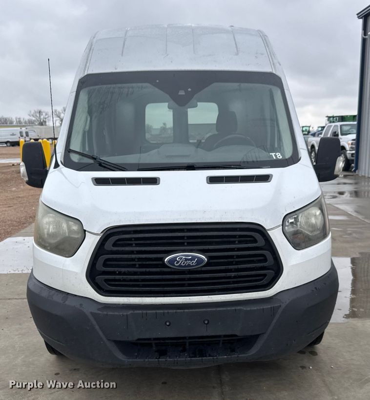 image for item NB9017 2019 Ford Transit 350 van