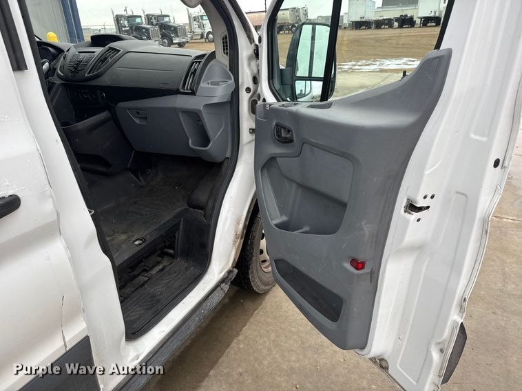 image for item NB9017 2019 Ford Transit 350 van