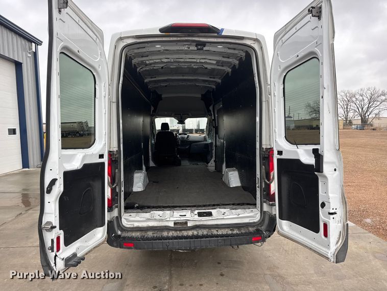 image for item NB9017 2019 Ford Transit 350 van