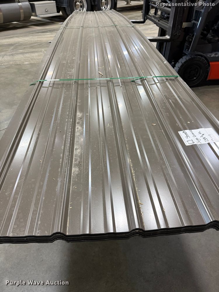 image for item NB9553 (62) sheets of metal siding/roofing
