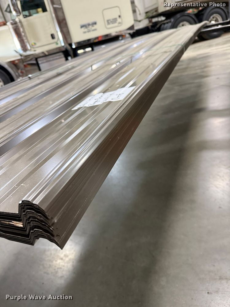 image for item NB9553 (62) sheets of metal siding/roofing