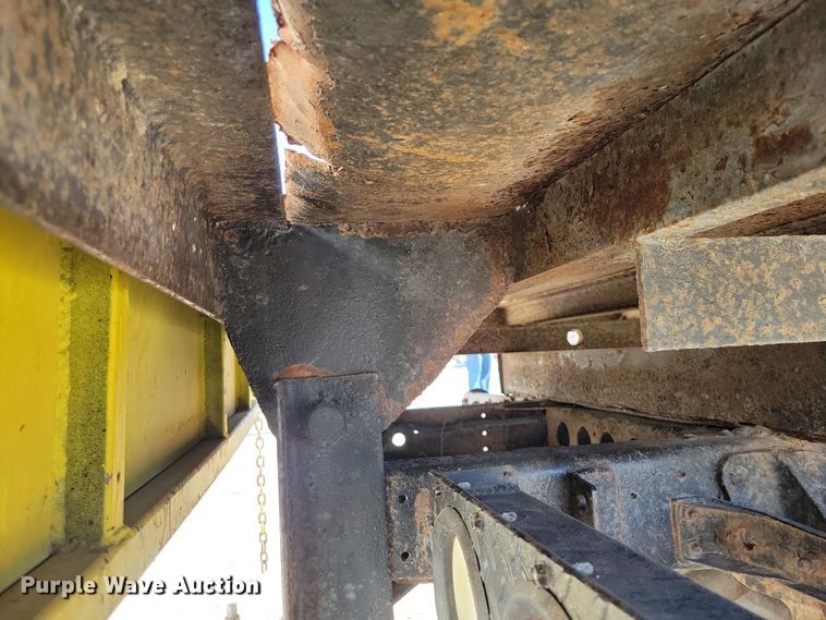 image for item NO9879 1986 Chevrolet 40 Tiltmaster dump flatbed truck