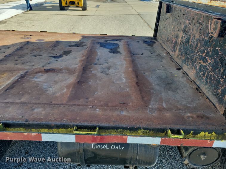 image for item NO9879 1986 Chevrolet 40 Tiltmaster dump flatbed truck