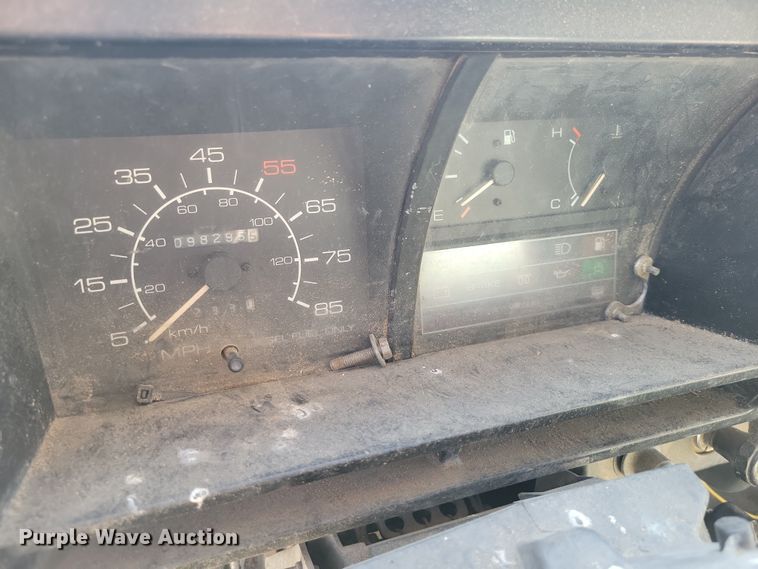 image for item NO9879 1986 Chevrolet 40 Tiltmaster dump flatbed truck