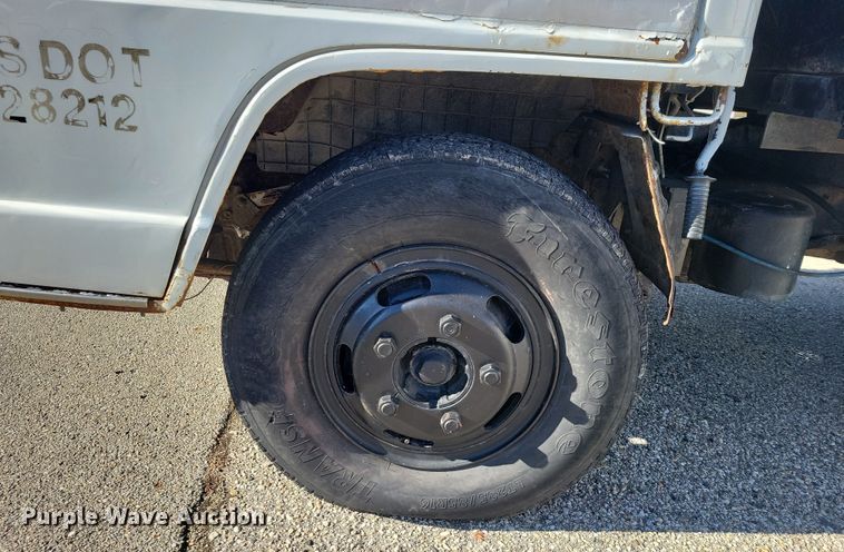 image for item NO9879 1986 Chevrolet 40 Tiltmaster dump flatbed truck