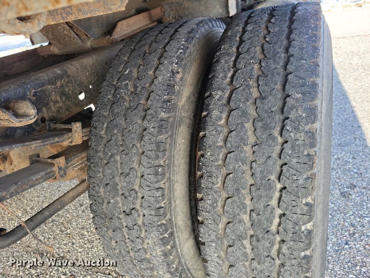 image for item NO9879 1986 Chevrolet 40 Tiltmaster dump flatbed truck