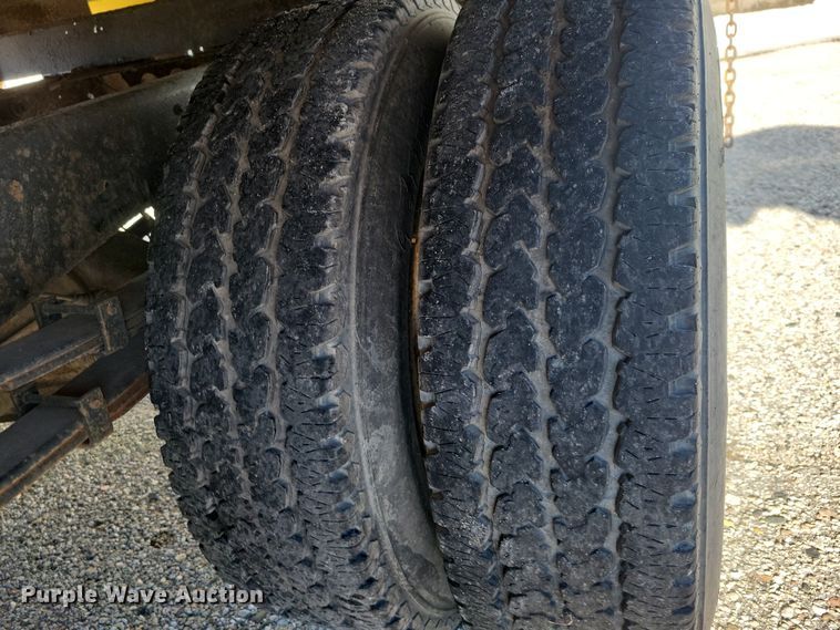 image for item NO9879 1986 Chevrolet 40 Tiltmaster dump flatbed truck