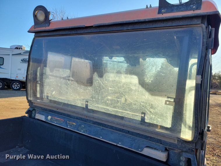 image for item NO9886 2001 Kubota RTV900 utility vehicle