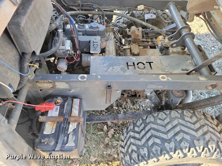 image for item NO9886 2001 Kubota RTV900 utility vehicle