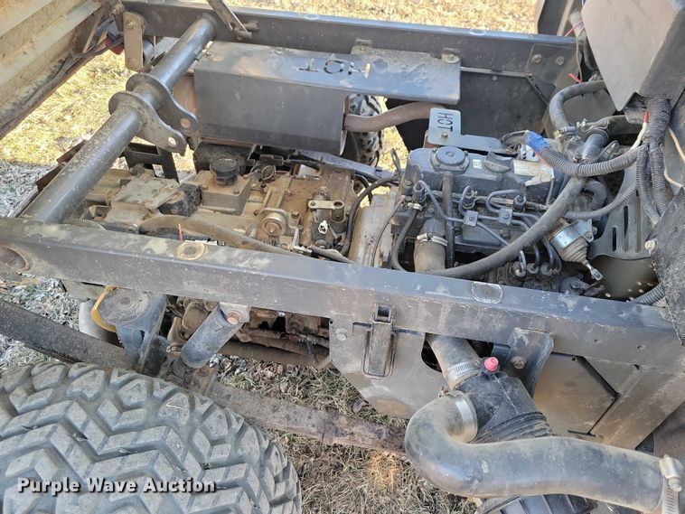 image for item NO9886 2001 Kubota RTV900 utility vehicle