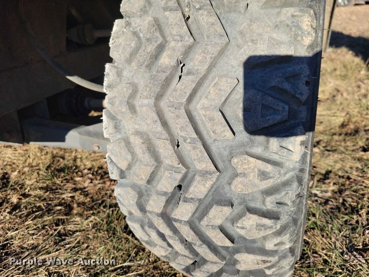 image for item NO9886 2001 Kubota RTV900 utility vehicle