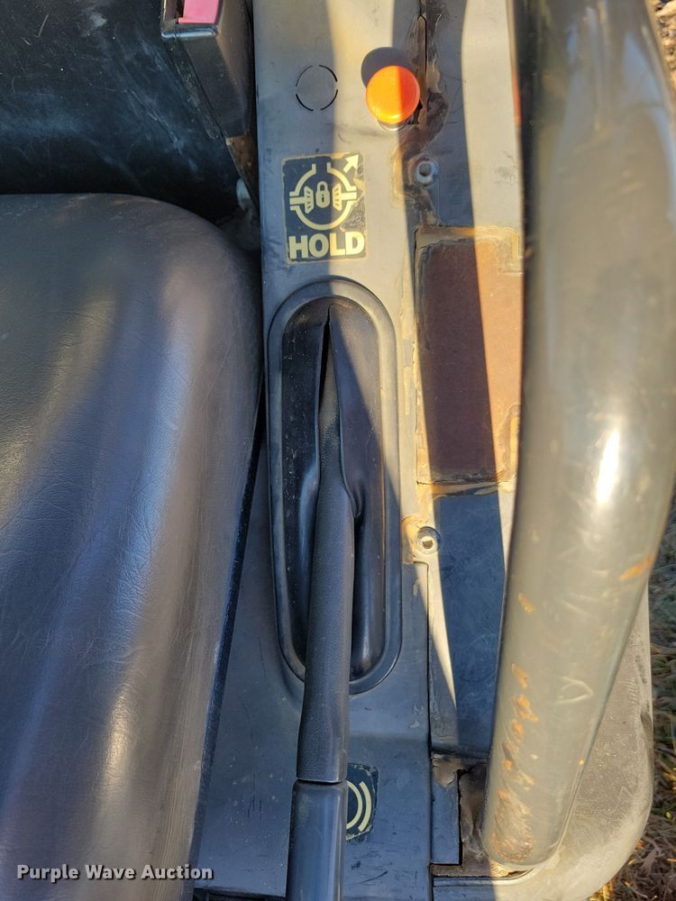 image for item NO9887 2001 Kubota RTV900 utility vehicle