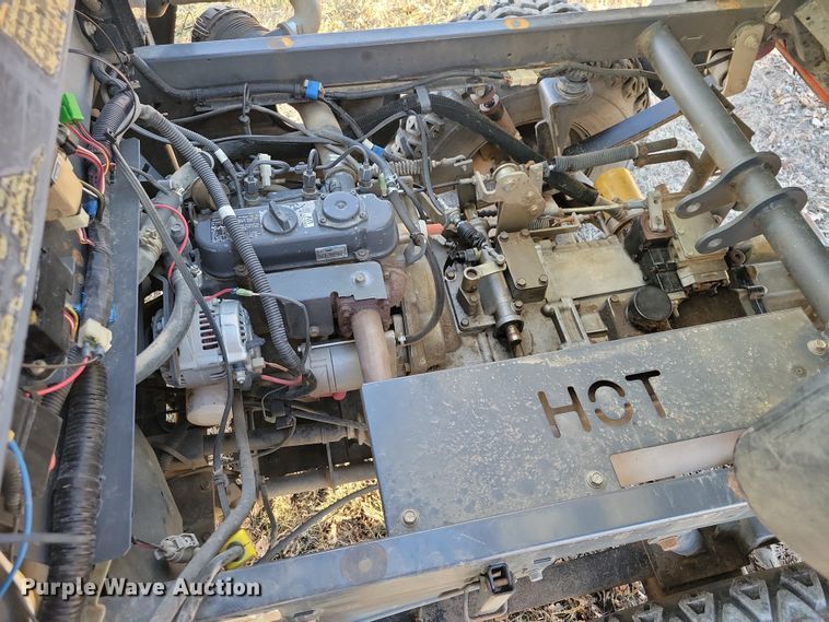 image for item NO9887 2001 Kubota RTV900 utility vehicle