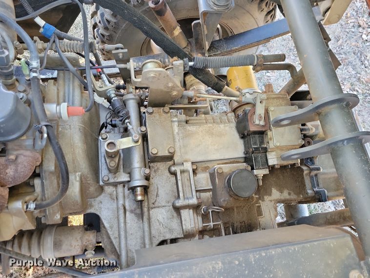 image for item NO9887 2001 Kubota RTV900 utility vehicle