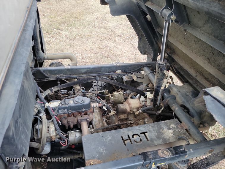 image for item NO9888 2001 Kubota RTV900 utility vehicle