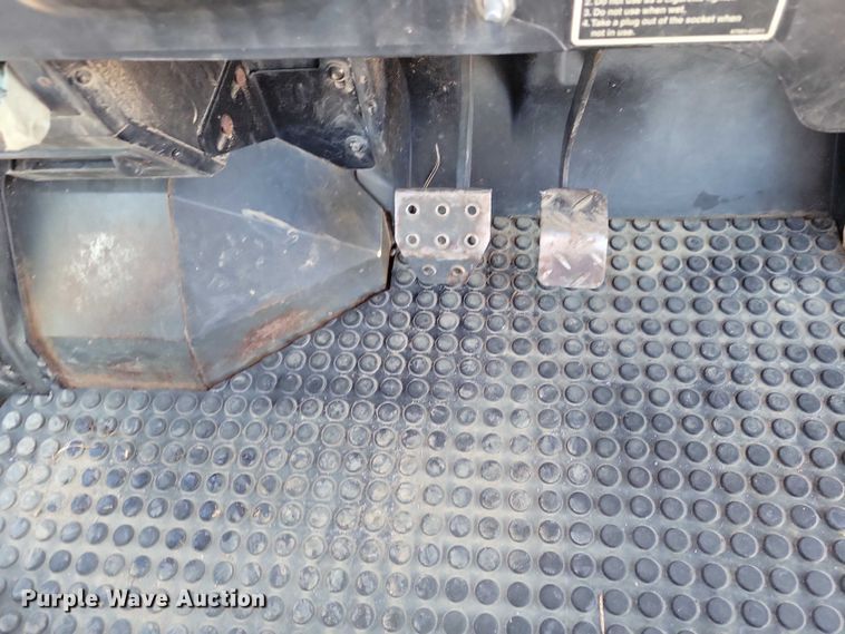 image for item NO9889 2001 Kubota RTV900 utility vehicle