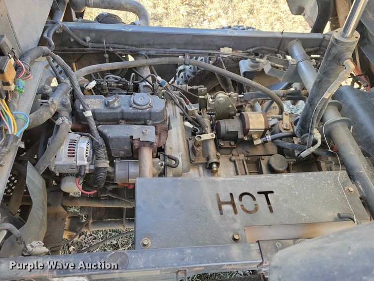 image for item NO9889 2001 Kubota RTV900 utility vehicle