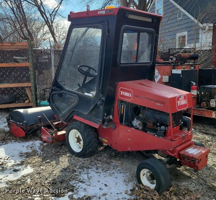 image for item NO9923 Toro Groundsmaster 328D sweeper