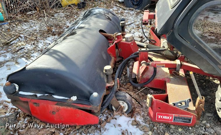 image for item NO9923 Toro Groundsmaster 328D sweeper