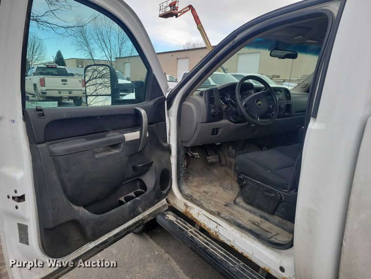 image for item NO9925 2012 Chevrolet Silverado  2500HD pickup truck