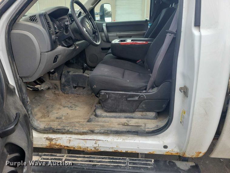 image for item NO9925 2012 Chevrolet Silverado  2500HD pickup truck