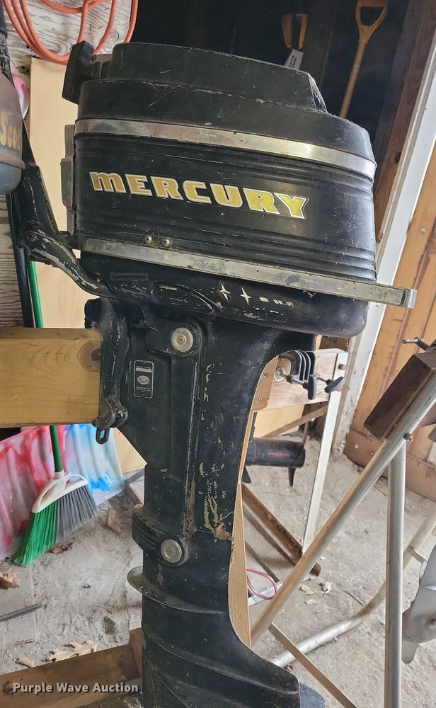 image for item NO9963 Boat motors