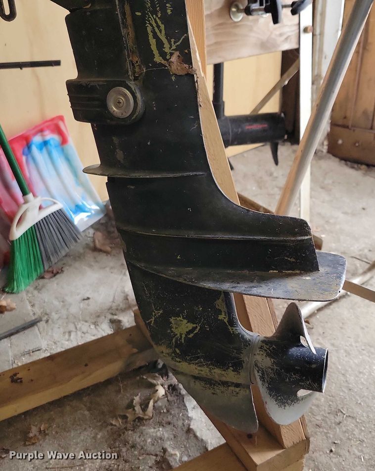 image for item NO9963 Boat motors