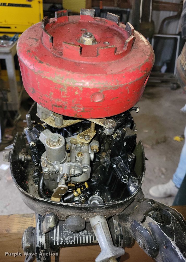 image for item NO9963 Boat motors